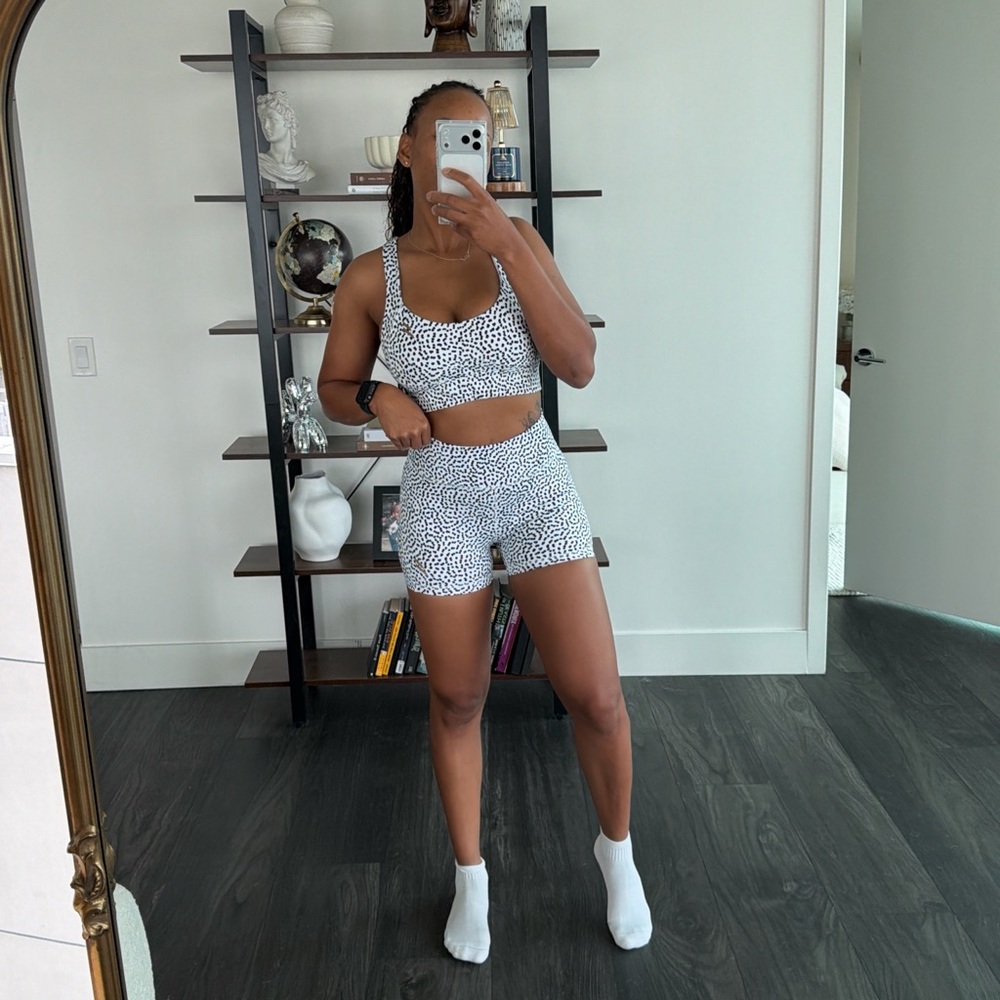 DOYOUEVEN Black and White Leopard Print Set